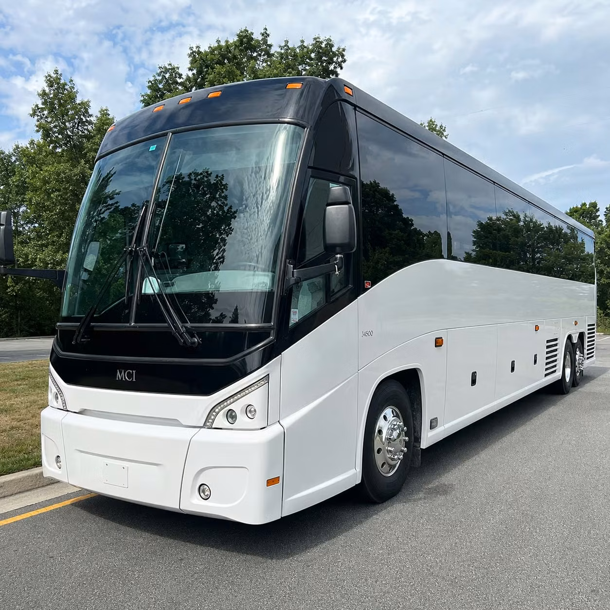 multi day bus rentals for school groups sports teams and corporate travel